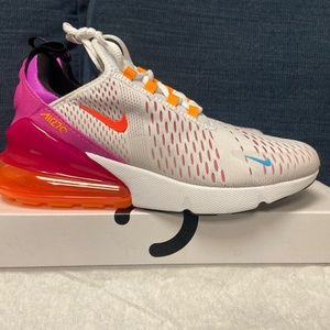 NEW Womens Nike Airmax 270 white/ fuchsia size 7